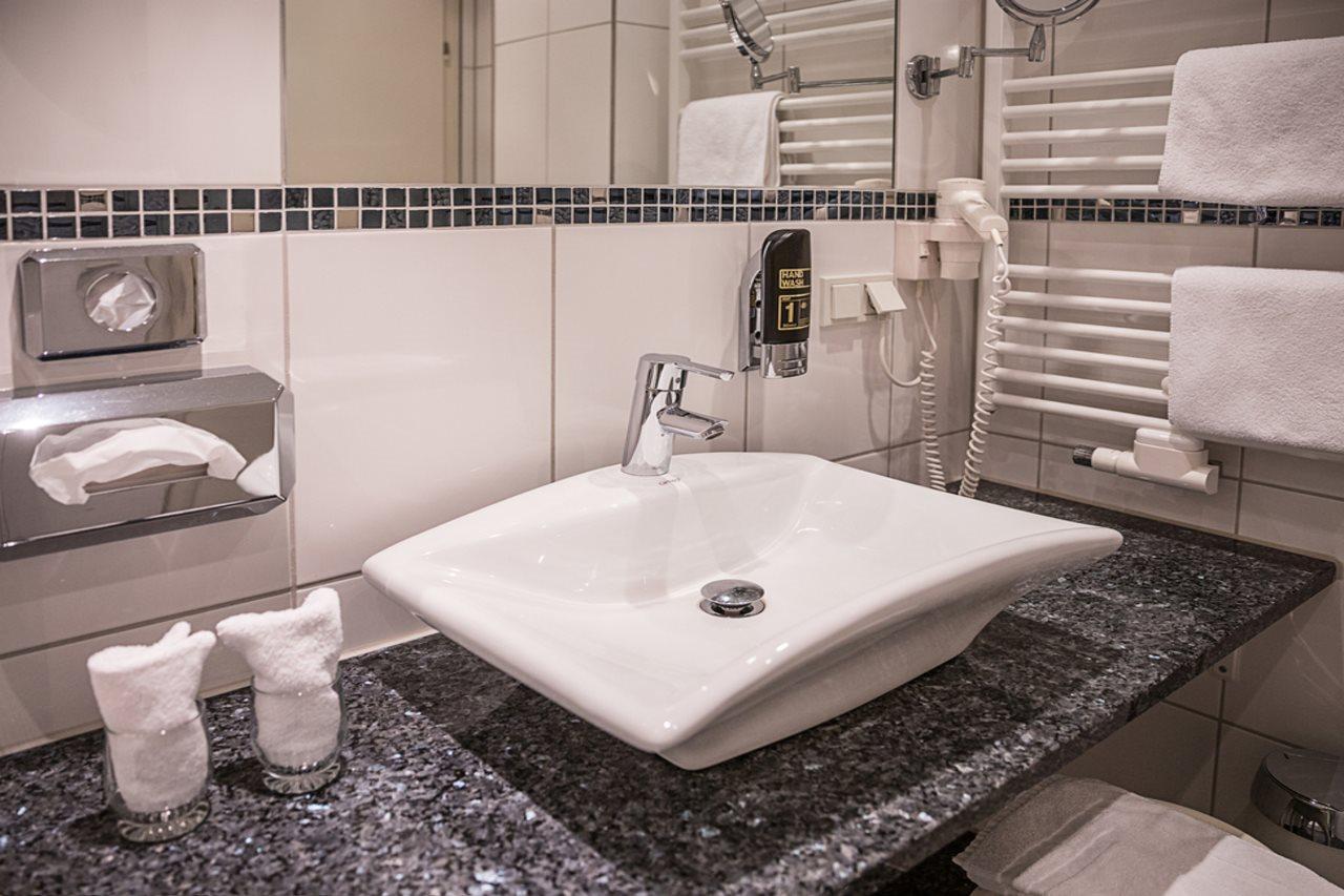 Hotel Brunnenhof Hanau Bagian luar foto