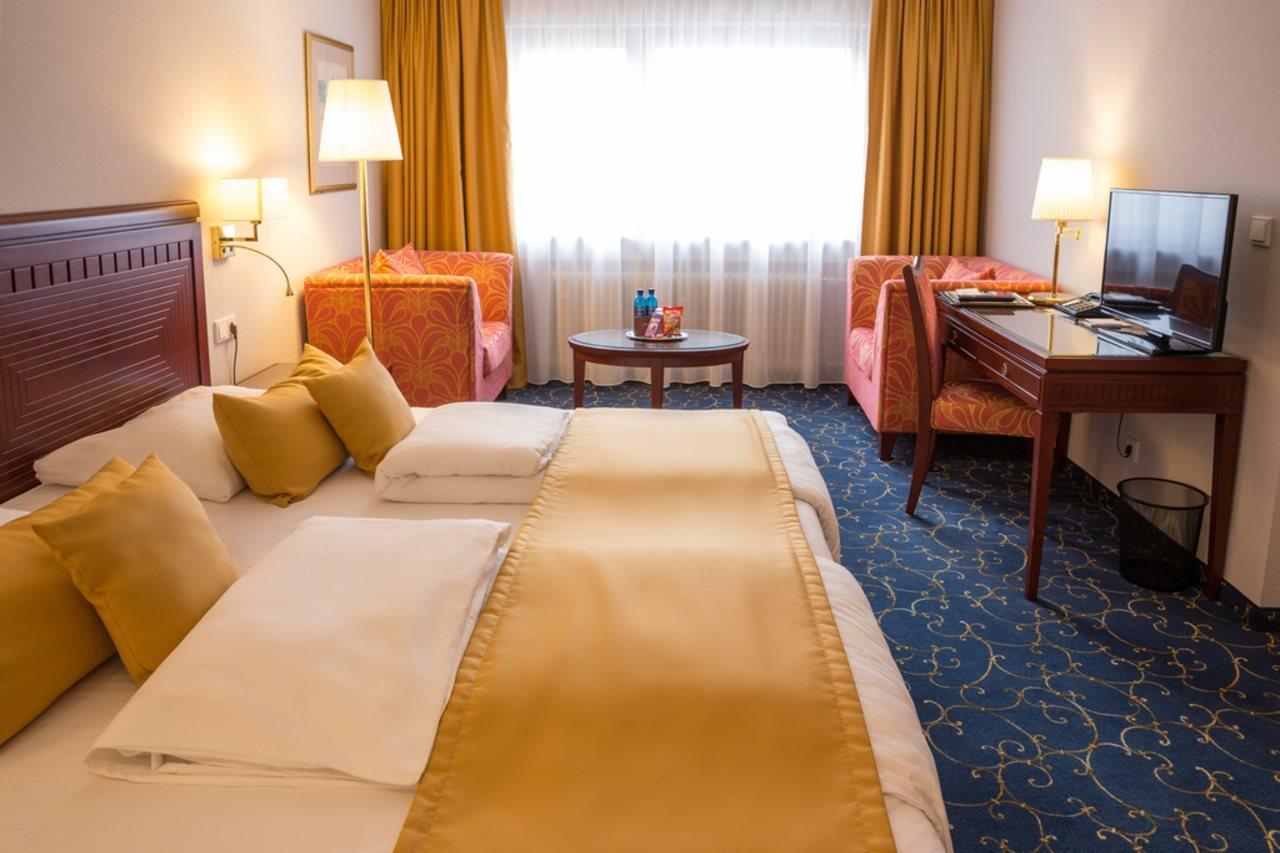 Hotel Brunnenhof Hanau Bagian luar foto