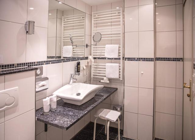 Hotel Brunnenhof Hanau Bagian luar foto